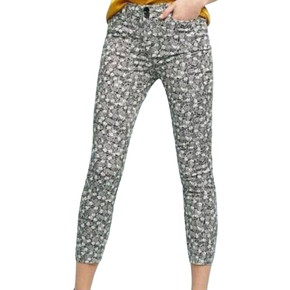 Anthropologie Pineapple Print Bowery Ankle Pant Size 8R EUC Black White Novelty